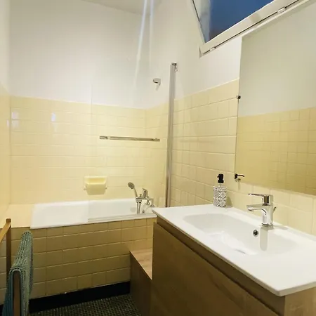 Le Sens Unique Apartment *